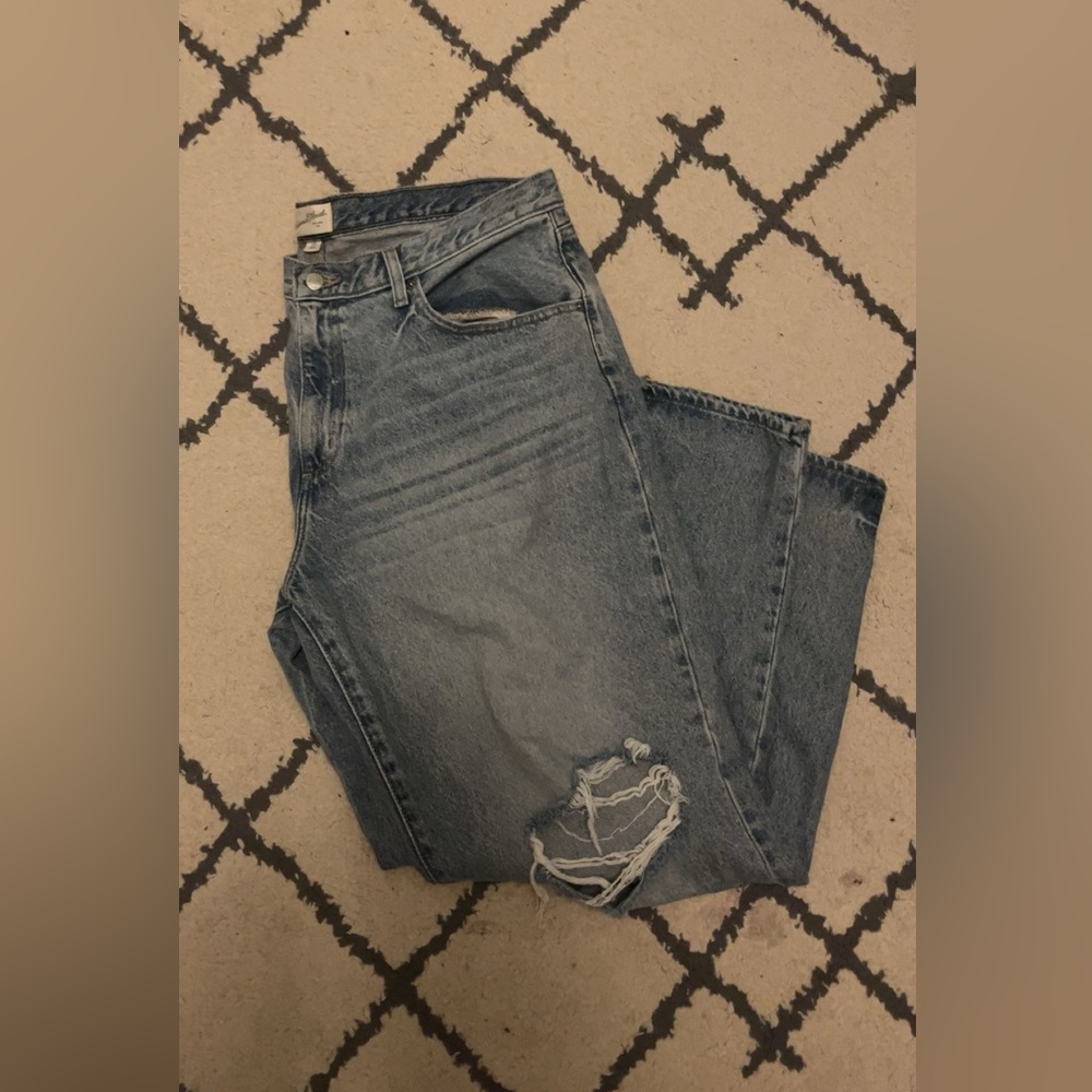 Universal Thread Light Blue Denim Jeans